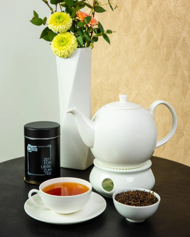 ✨ Karamell trifft Eleganz:Ob Salty Toffee mit weichem Karamell-Aroma oder der klassische Earl Grey mit feiner Bergamotte – diese Schwarztees sorgen für kleine Genussmomente im Alltag. 🍬🍋#SaltyToffee #EarlGrey #AromatisierterTee #SchwarzteeLiebe #JägerTEE #TeeVielfalt #TeeMomente