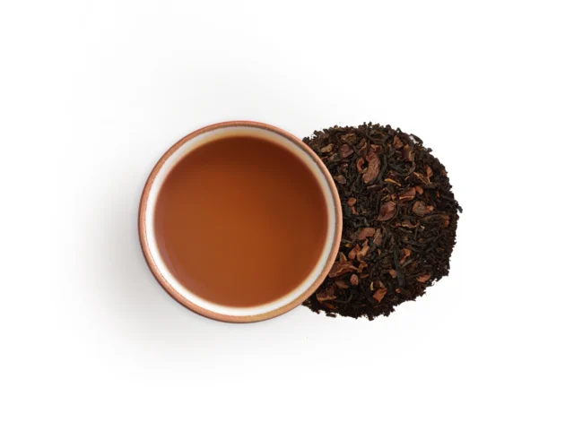 🍁 Teezeit wird wieder Kuschelzeit!Diese Sorten bringen jetzt Wärme, Duft & kleine Glücksmomente in die Tasse:🍫 Kakao Schwarztee – kräftig, schokoladig, intensiv🌿 Green Chai – würzig, leicht & angenehm belebend🍮 Rooibos Crème Brûlée – süß, karamellig & koffeinfreiWelche Herbststimmung passt zu dir?#Herbsttee #KakaoSchwarztee #GreenChai #RooibosCremeBrulee #JägerTEE #TeeLiebe #Aromatee #Herbstgenuss #TeeRituale