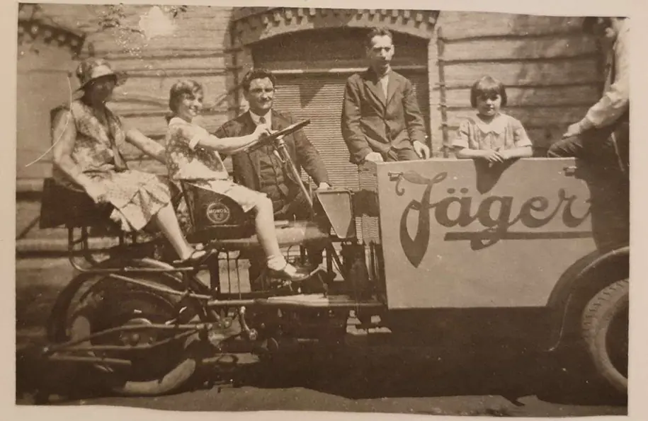 JägerTEE geschichtliches Bild